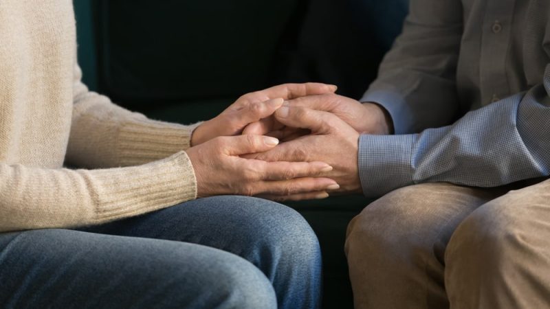 Strengthen your relationship with couple therapy | Clinique GO™